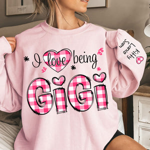 Personalized Names I Love Being Gigi Sweatshirt - Christmas & Valentine Gift for Grandmothers